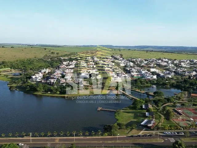 Terreno com 450m², à venda, no bairro Residencial Lago Sul em Bauru