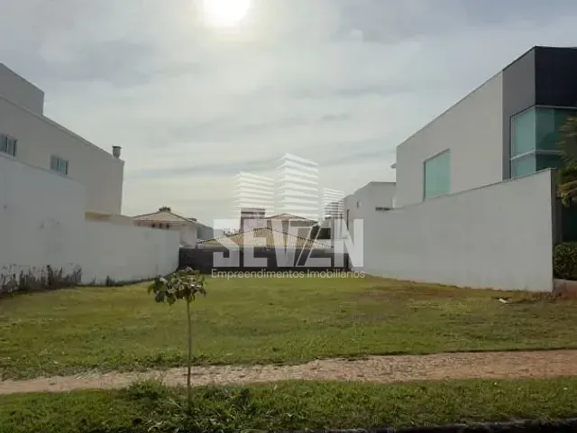 Terreno com 450m², à venda, no bairro Residencial Lago Sul em Bauru