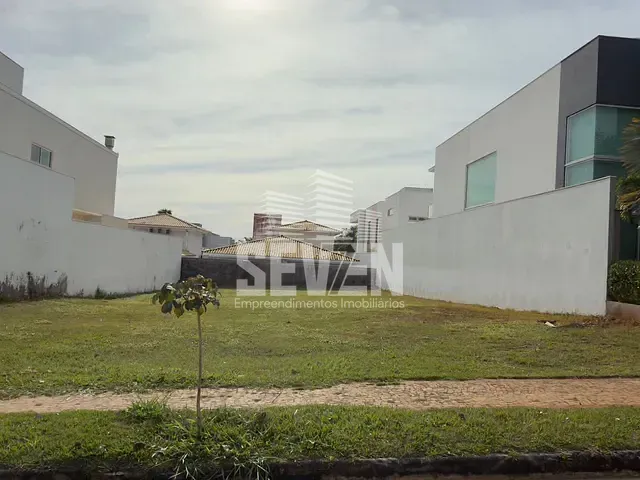 Terreno com 450m², à venda, no bairro Residencial Lago Sul em Bauru