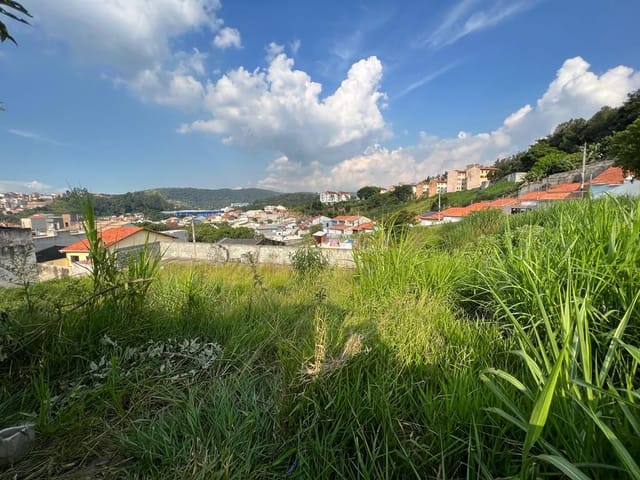 Terreno com 468m², à venda ou para alugar, no bairro Colina Maria Luíza (Jordanésia) em Cajamar