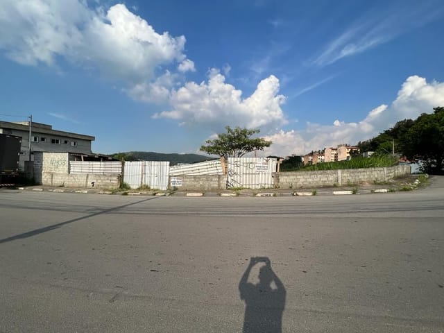 Terreno com 468m², à venda ou para alugar, no bairro Colina Maria Luíza (Jordanésia) em Cajamar