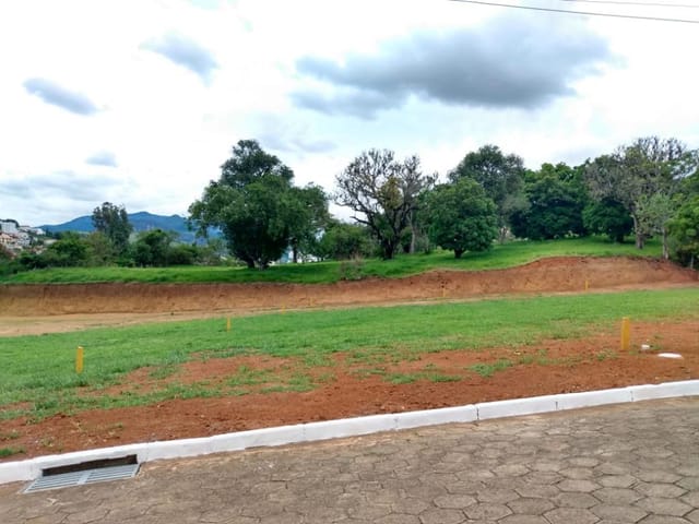 Foto do Terreno - Terreno à venda 490.88M², Pinheirinho, Itajubá - MG | MOHALLEM e LOPES CORRETAGEM E ADMINISTRACAO DE IMOVEIS LTDA