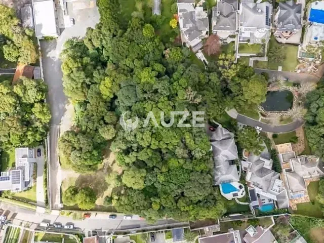 Terreno com 2m², à venda, no bairro Santa Felicidade em Curitiba