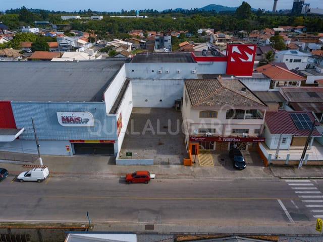 Terreno com 300m², para alugar, no bairro Centro em Capivari de Baixo