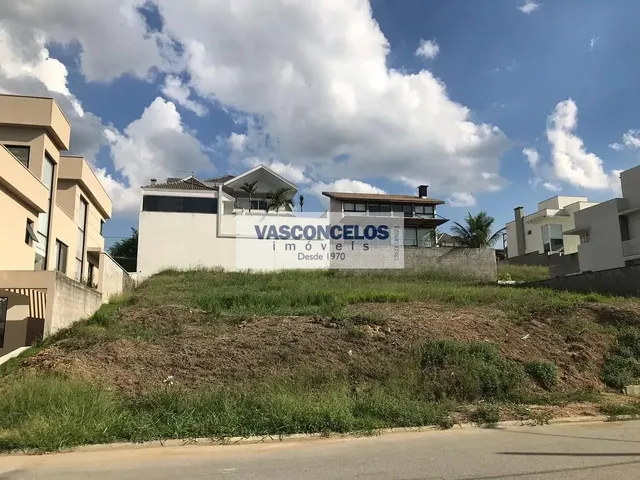 Terreno com 450m², à venda, no bairro Residencial Jaguary em São José Dos Campos