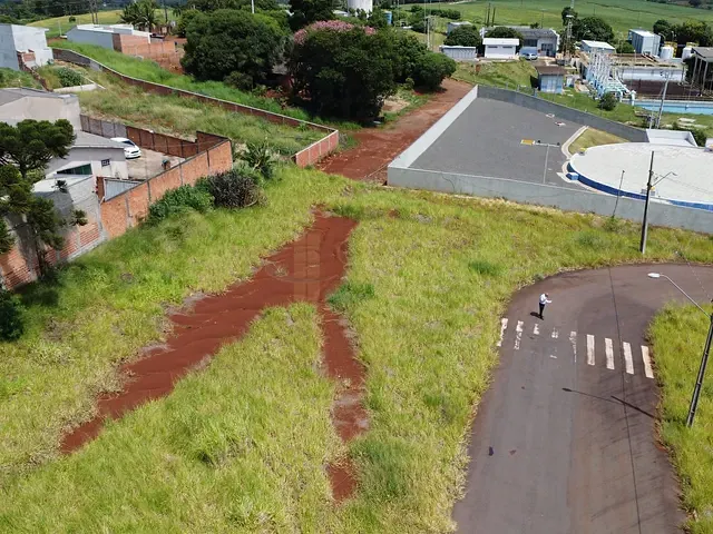 Terreno com 300m², à venda, no bairro Loteamento Jardim Licce em Apucarana