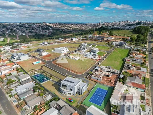 Terreno com 331m², à venda, no bairro Jardim Carvalho em Ponta Grossa