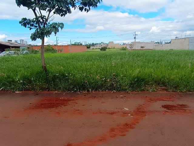 Terreno com 450m², à venda, no bairro Residencial Portal do Lago em Cambé