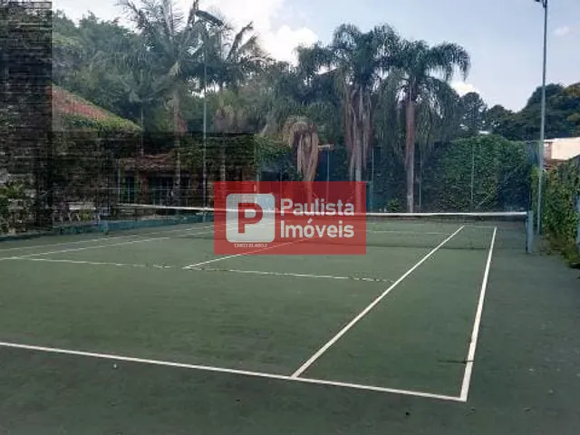 Terreno com 561m², à venda, no bairro Interlagos em São Paulo