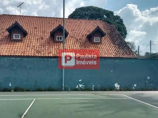 Terreno com 561m², à venda, no bairro Interlagos em São Paulo