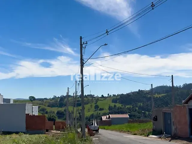 Terreno com 160m², à venda, no bairro adelino Fuin em Itapira
