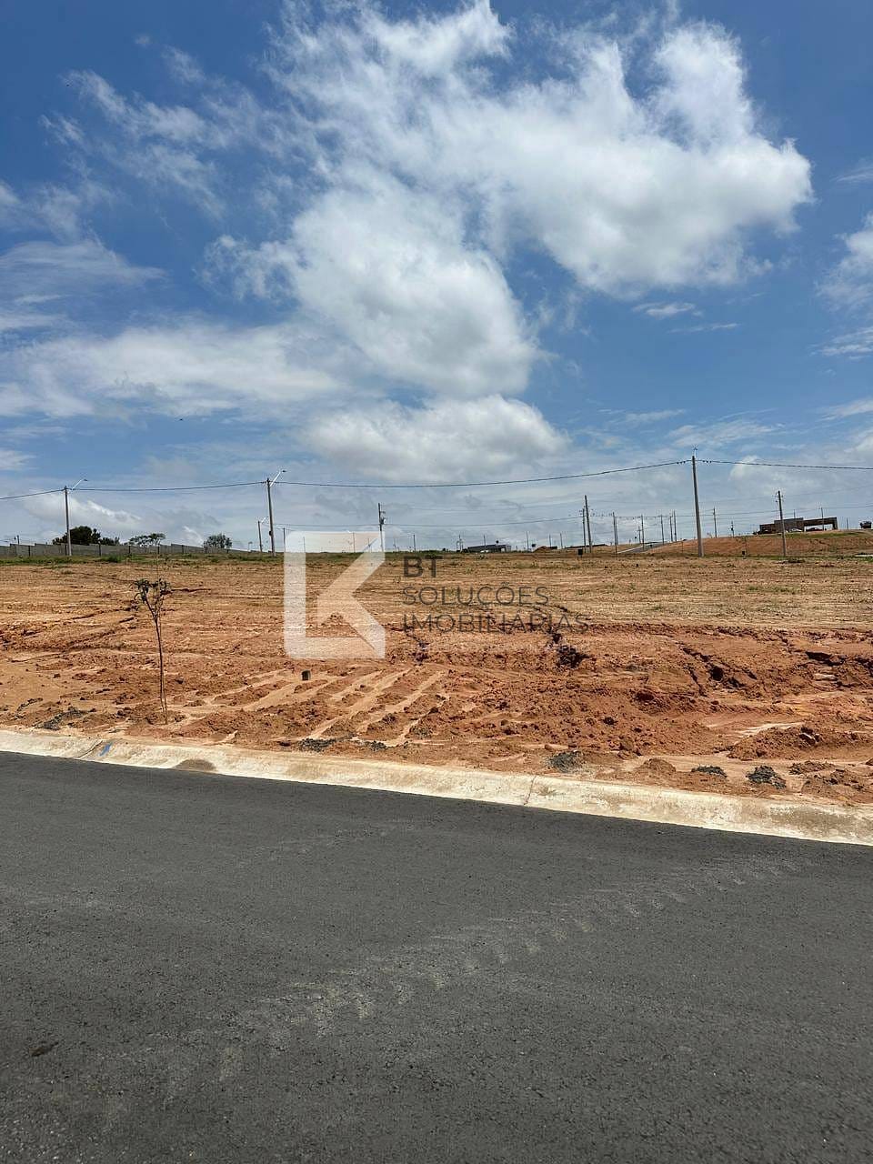 Terreno, 300 m² - Foto 1