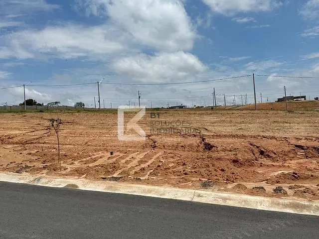 Terreno com 300m², à venda, no bairro Colinas de Indaiatuba em Indaiatuba