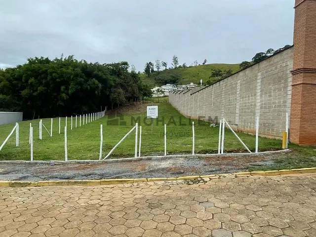 Terreno com 853m², à venda, no bairro Pinheirinho em Itajubá
