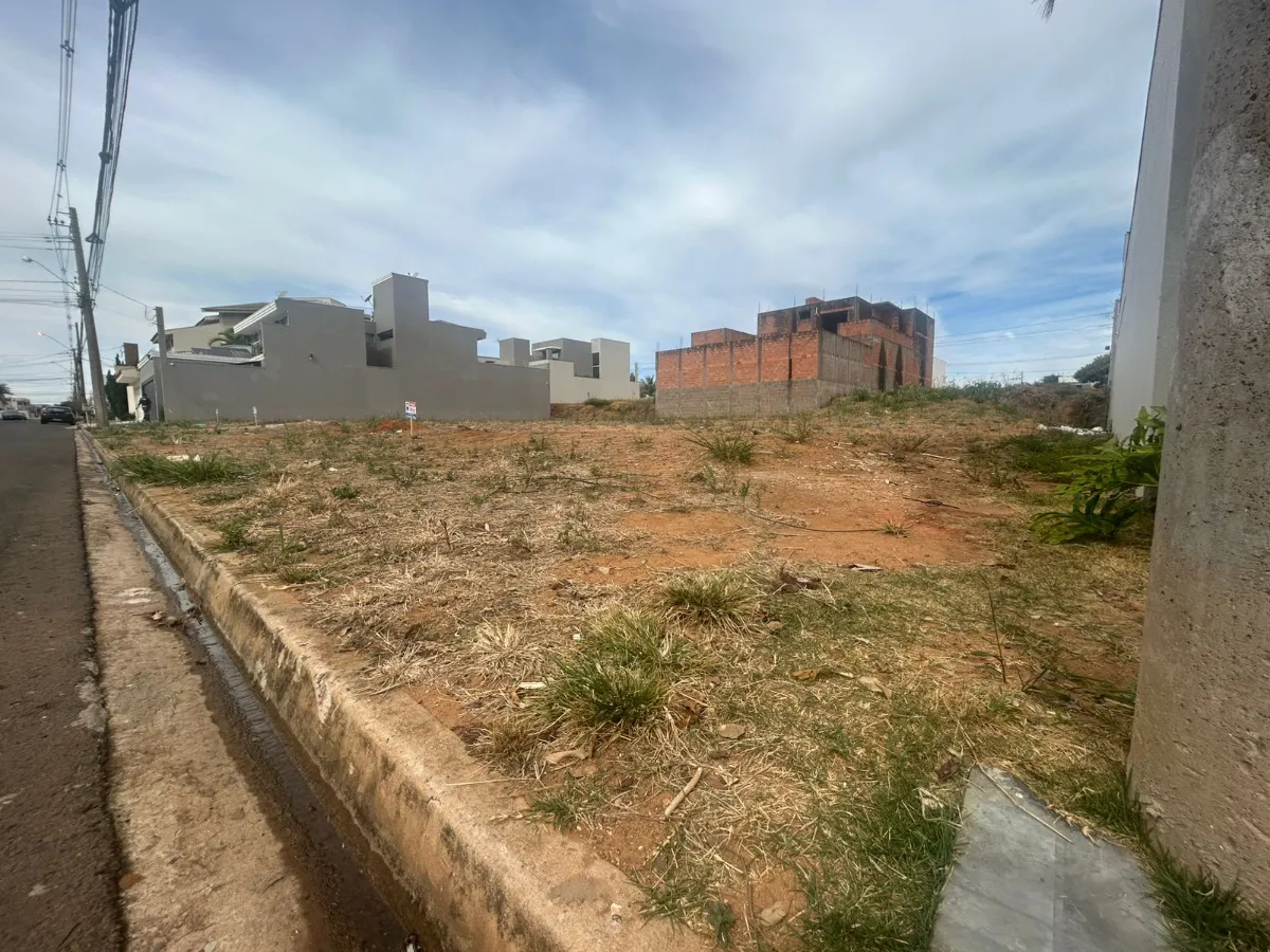 Terreno residencial para venda em Jardim Piratininga , 300m²