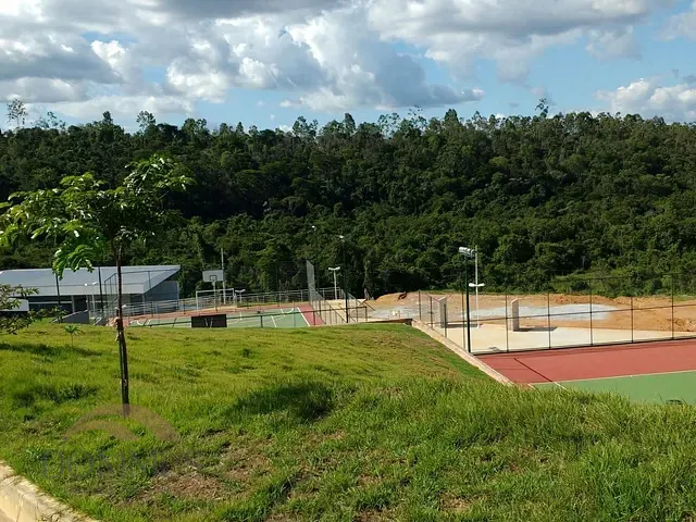 Terreno com 917m², à venda, no bairro Gran Royalle em Santana do Paraíso