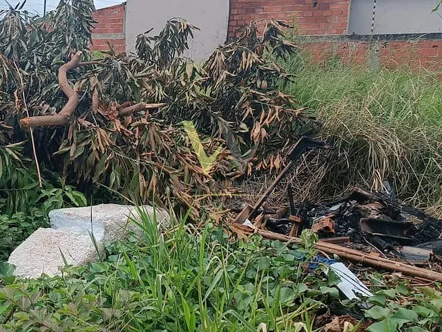 Terreno com 300m² 3 quartos e 1 banheiro, à venda, no bairro Jardim Primavera 2ª Etapa em Anápolis