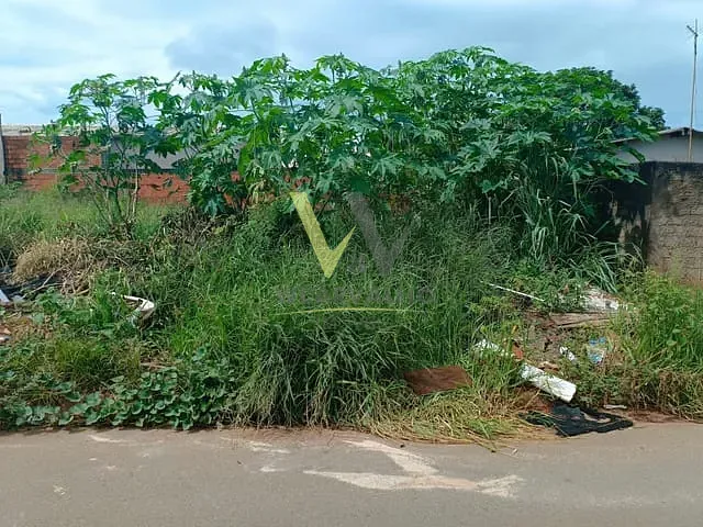 Terreno com 300m² 3 quartos e 1 banheiro, à venda, no bairro Jardim Primavera 2ª Etapa em Anápolis