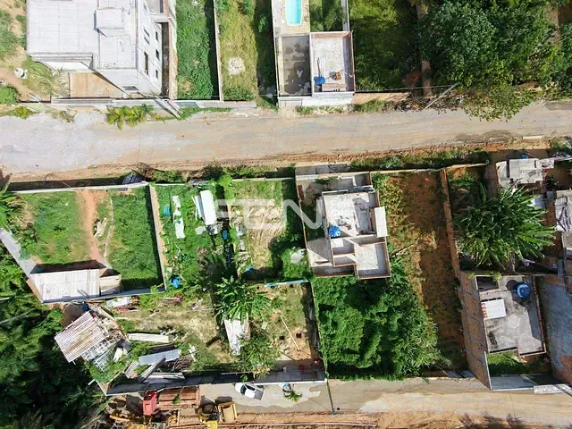 Terreno com 140m², à venda, no bairro Malícia (Abrantes) em Camaçari