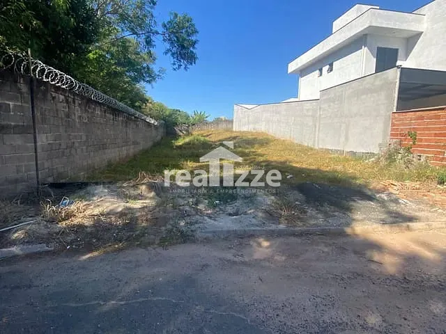 Terreno com 452m², à venda, no bairro Loteamento Residencial Caioba em Itapira