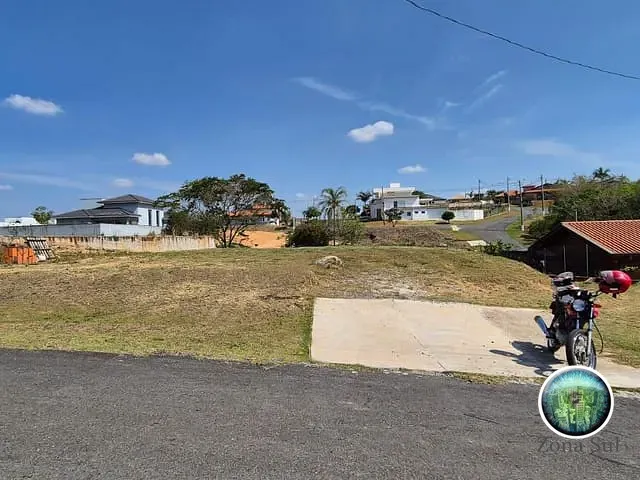 Terreno com 800m², à venda, no bairro Village Araçoiaba em Araçoiaba da Serra