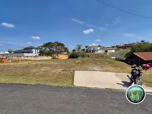 Terreno com 800m², à venda, no bairro Village Araçoiaba em Araçoiaba da Serra