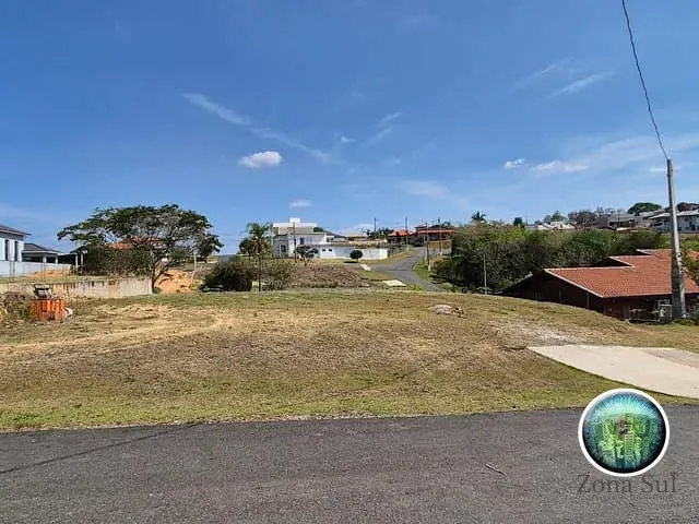 Terreno com 800m², à venda, no bairro Village Araçoiaba em Araçoiaba da Serra