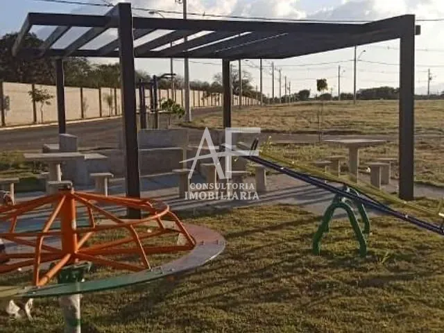 Terreno com 175m², à venda, no bairro Água Preta em Pindamonhangaba