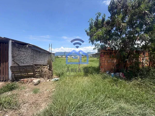 Terreno com 290m², à venda, no bairro Balneário dos Golfinhos em Caraguatatuba