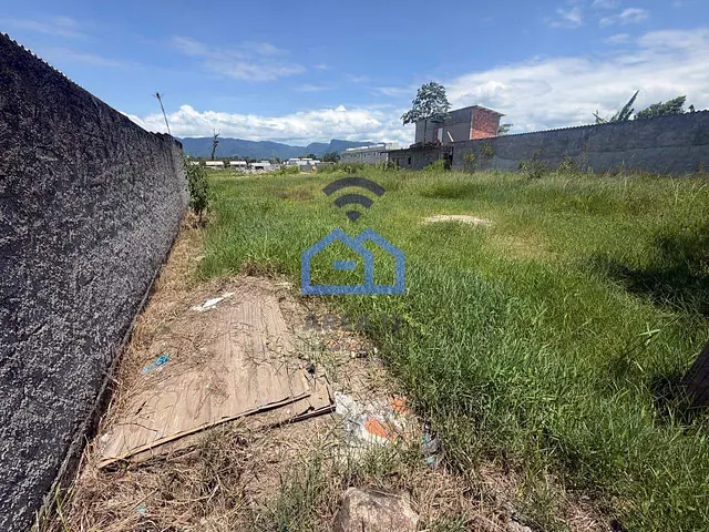 Terreno com 290m², à venda, no bairro Balneário dos Golfinhos em Caraguatatuba