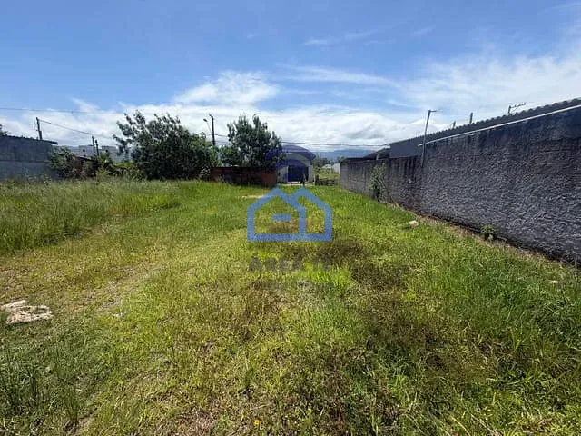 Terreno com 290m², à venda, no bairro Balneário dos Golfinhos em Caraguatatuba