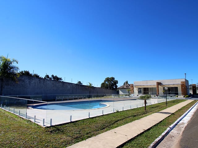 Terreno com 300m², à venda, no bairro Uvaranas em Ponta Grossa