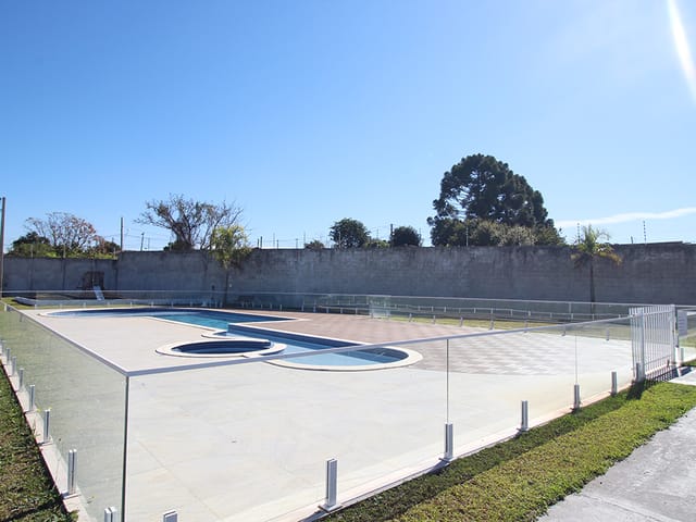 Terreno com 300m², à venda, no bairro Uvaranas em Ponta Grossa
