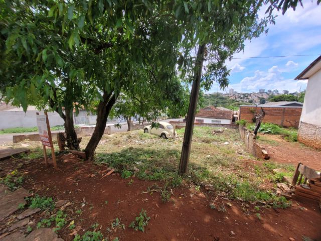 Foto do Terreno - Terreno comercial de esquina na Rua do Colégio Premem. | J. Mareze Imóveis Ltda