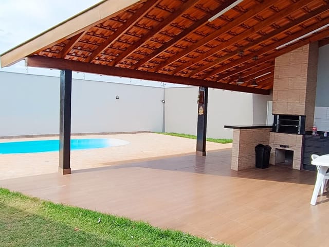 Terreno com 453m², à venda, no bairro Jardim Vitória em Cambé