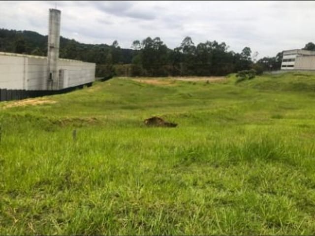 Terreno com 4576m², à venda, no bairro Centro Empresarial Tamboré em Santana de Parnaíba
