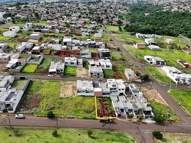 Terreno com 261m², à venda, no bairro Colinas em Londrina