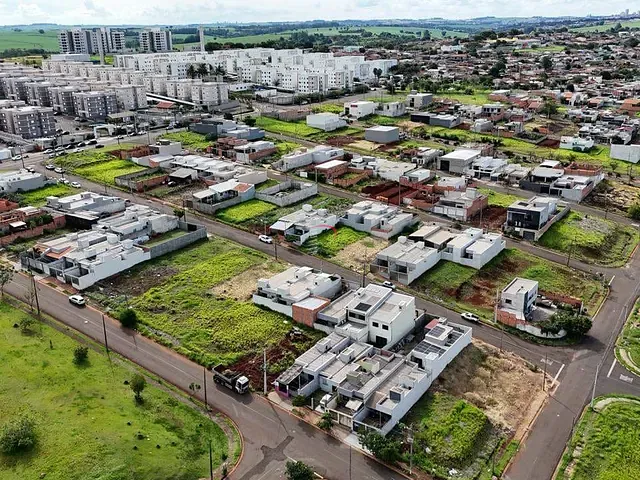 Terreno com 261m², à venda, no bairro Colinas em Londrina