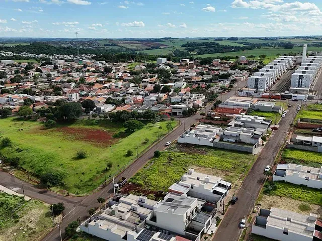 Terreno com 261m², à venda, no bairro Colinas em Londrina