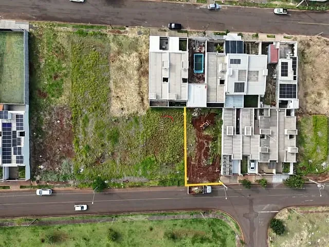 Terreno com 261m², à venda, no bairro Colinas em Londrina