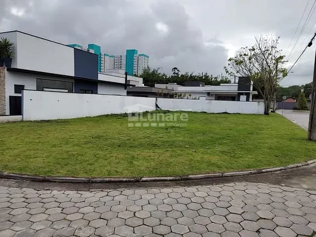 Terreno com 360m², à venda, no bairro Botujuru em Mogi das Cruzes