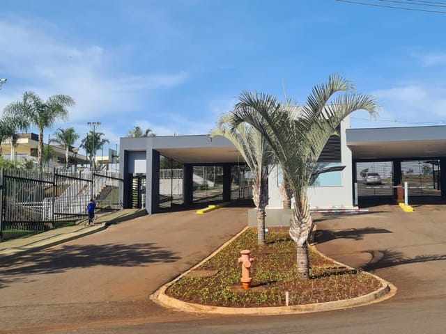 Terreno com 301m², à venda, no bairro Jardim Taroba em Cambé