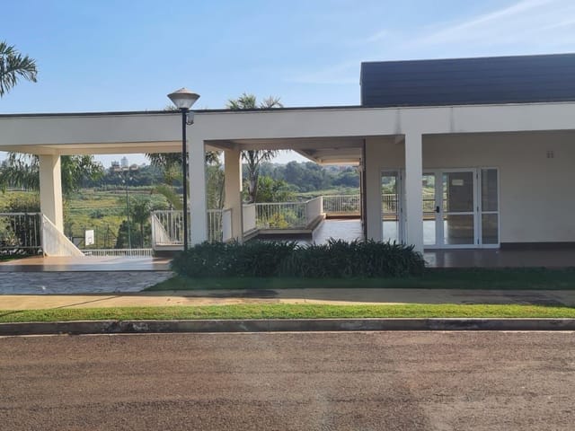 Terreno com 301m², à venda, no bairro Jardim Taroba em Cambé