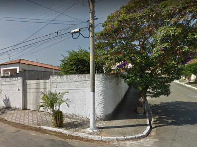Terreno com 234m², à venda, no bairro Jardim Russi em Taubaté