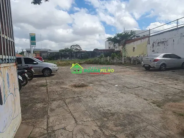 Terreno à venda, no bairro Centro em Teresina