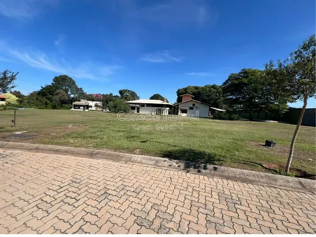 Terreno com 527m², à venda, no bairro Residencial Vitória Régia em Holambra