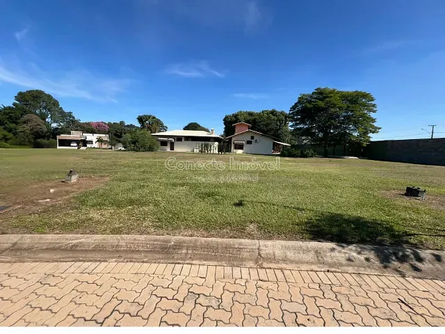 Terreno com 527m², à venda, no bairro Residencial Vitória Régia em Holambra