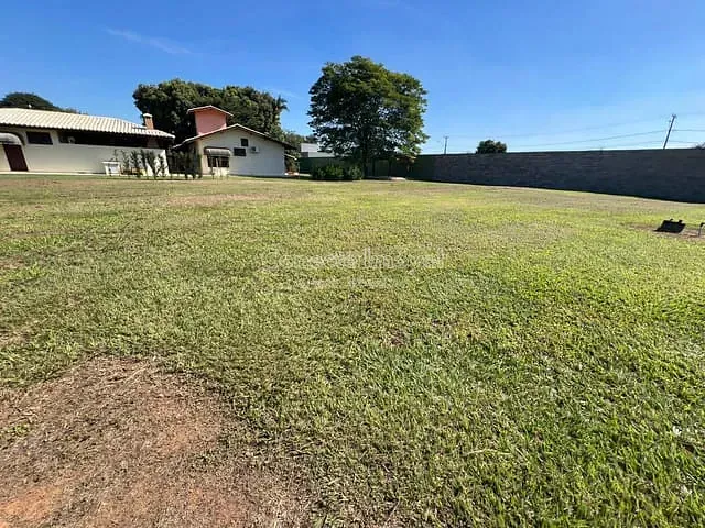 Terreno com 527m², à venda, no bairro Residencial Vitória Régia em Holambra