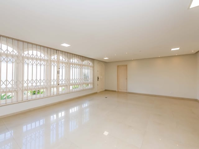 Terreno com 842m², à venda, no bairro Santa Quitéria em Curitiba