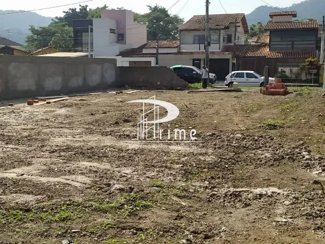 Terreno com 225m², à venda, no bairro Serra Grande em Niterói